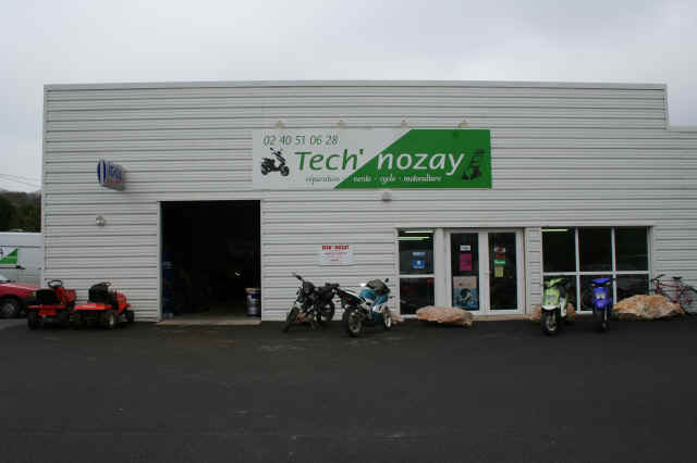TECH' NOZAY