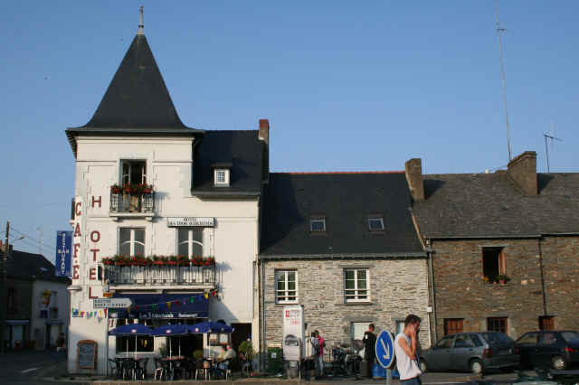 L'hôtel des trois marchands L'hôtel des trois marchands