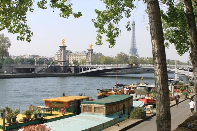 La Seine avec le pont Alexandre III et la Tour Eiffel La Seine avec le pont Alexandre III et la Tour Eiffel