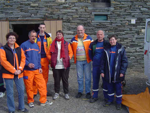 Pose photo pour l'équipe de secouristes Pose photo pour l'équipe de secouristes