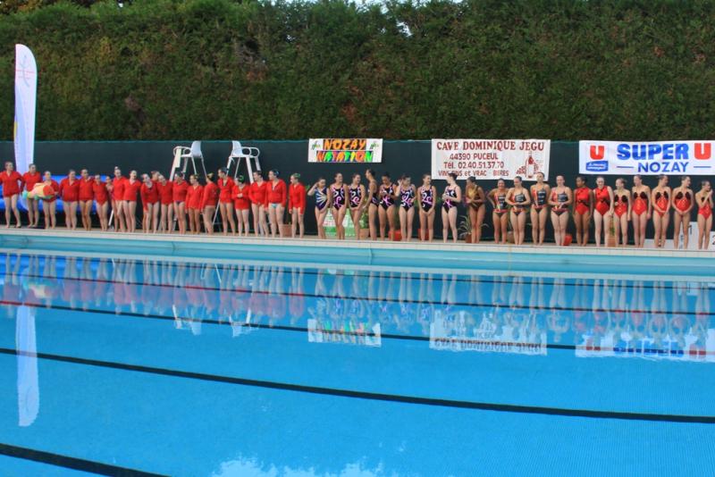 La natation synchronisée La natation synchronisée
